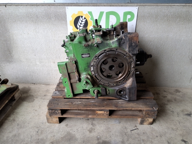 John Deere 6195 R Differentieel / PTO / Gearbox
