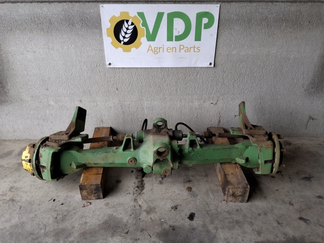 vooras John Deere  6310