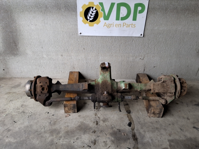 Vooras John Deere 6210