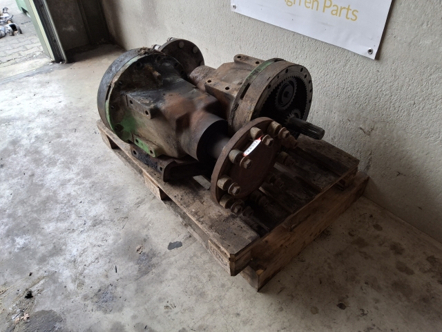 Achteras John Deere 6215R