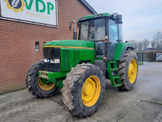 John Deere 7600