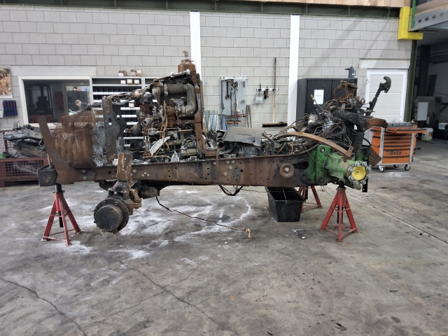 John Deere 6115M